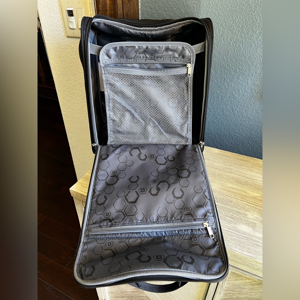 Samsonite Black Compact Rolling Bag - image 8